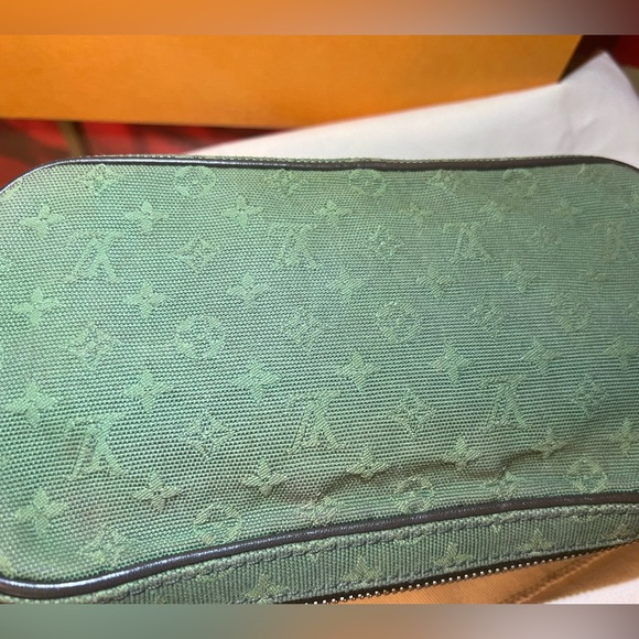 Louis Vuitton Juliette MM Monogram Mini Canvas Handbag - Picture 6 of 13